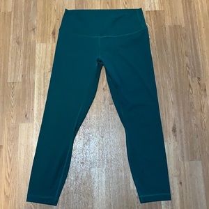 Lululemon  Wunder Under 25”